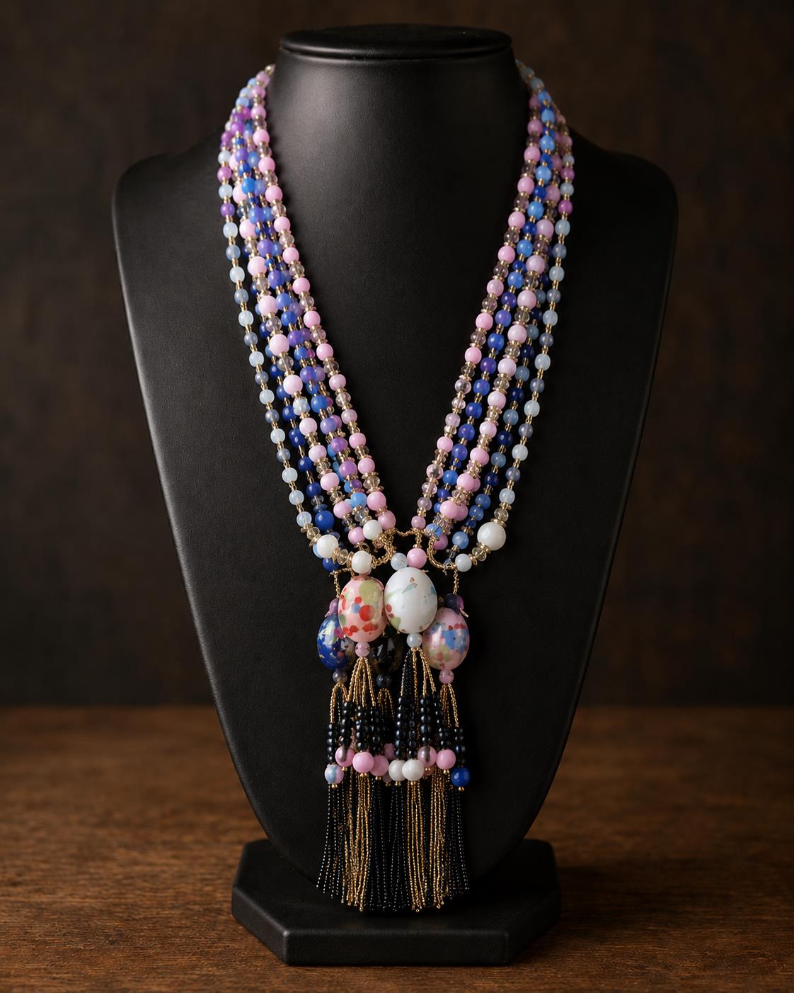 Heritage Adornment No. 09